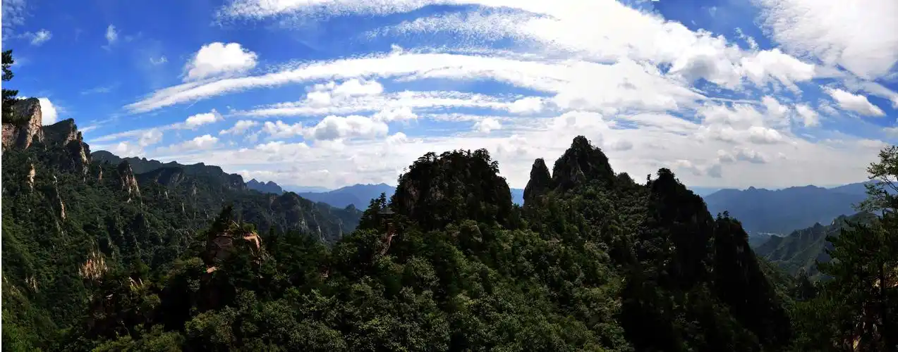 百名中原网络大咖走进老界岭景区