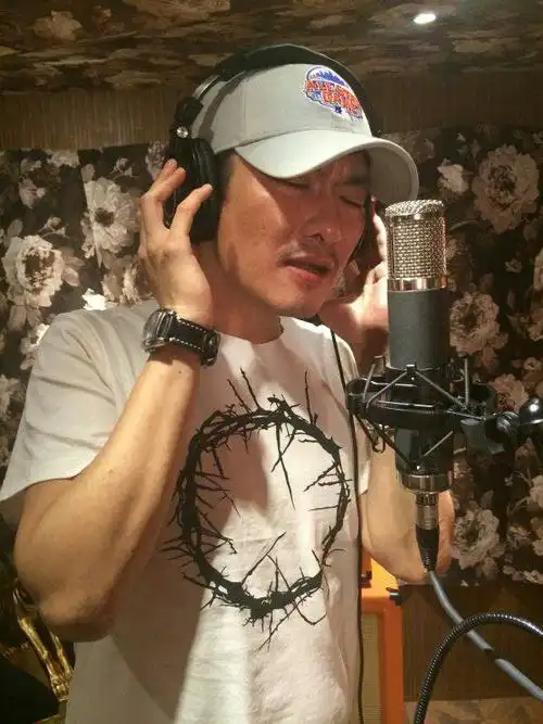 《中国好声音》学员心系鲁甸 朱克最新单曲《不能后退》为灾民祈福