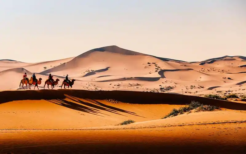 腾格里沙漠优美自然风景图片桌面壁纸