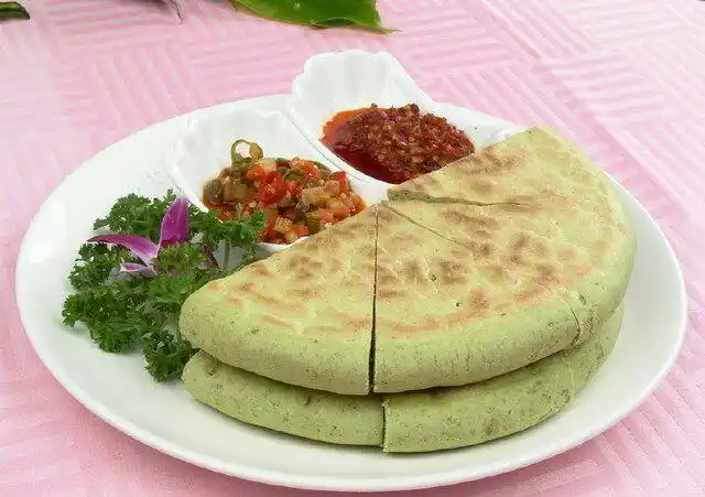 关中美食——锅盔夹辣子