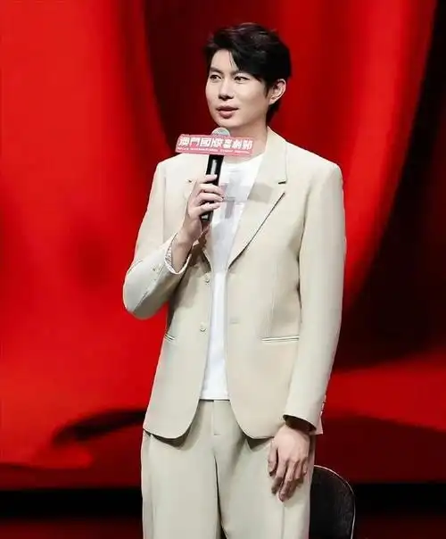 澳门这一晚娱乐圈的人情世故在沈腾马丽身上体现得淋漓尽致