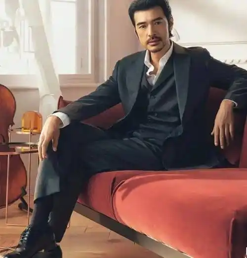 金城武近照曝光满嘴胡子男人味足48岁隐居日本婚恋状况成谜