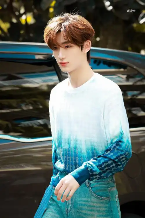 丁程鑫超话丁饱出现!