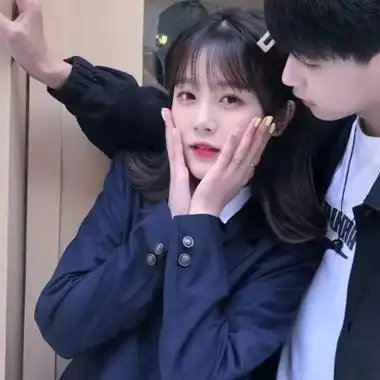 qq真人情头像情侣一左一右高清一左一右的真人情侣头像图片