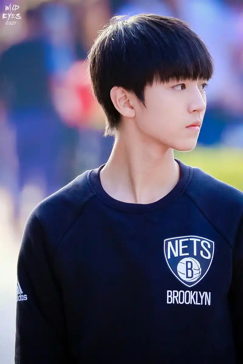 王俊凯 我们的少年时代拍摄 2016.11.26 cr.logo