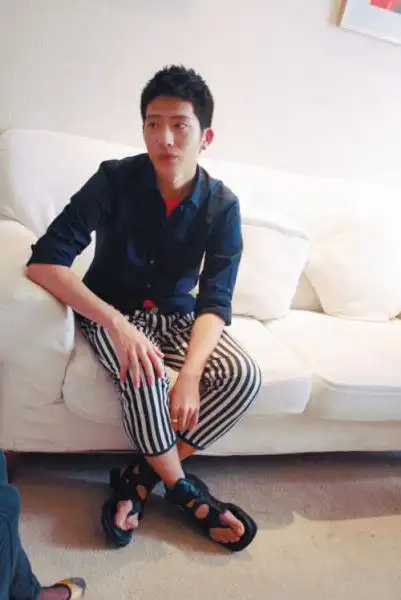 井柏然"回家"签售写真集:拼事业不急恋爱