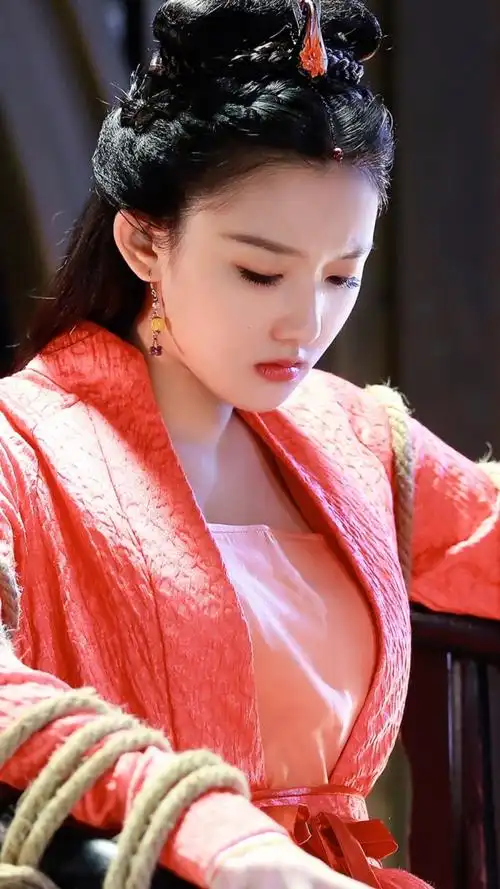 烈火如歌-蝶衣-袁雨萱饰