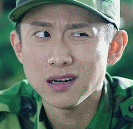 张一山这小眼神撇嘴gif动图_动态图_表情包下载_soogif