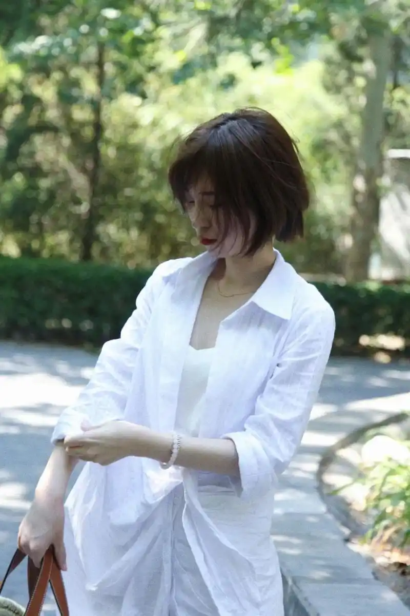 好物分享:每个女孩都要有件白衬衫