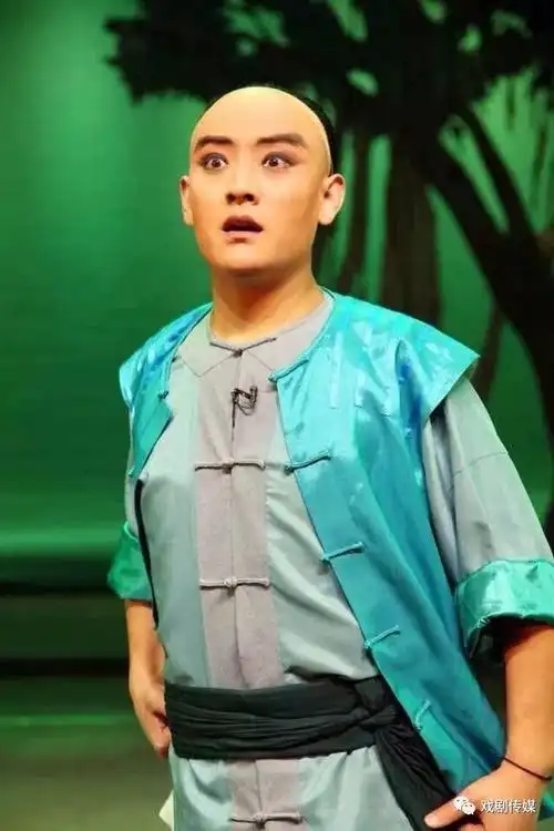 杨志君舞台角色无大小