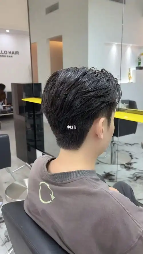 男生发型男生背头