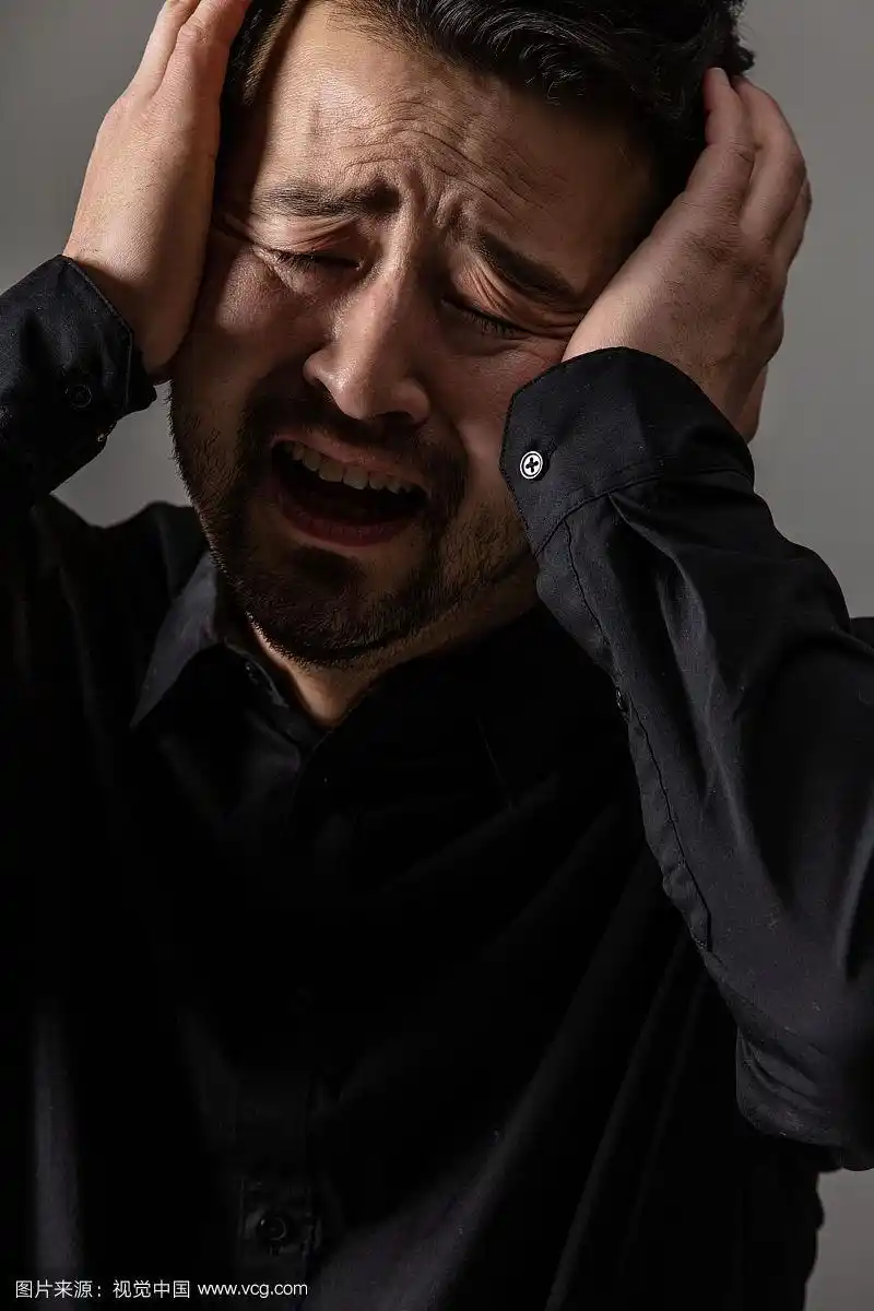 男性,面部表情,情绪,悲伤,哭泣,绝望