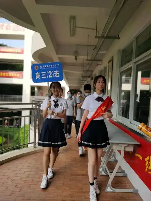 为梦想奋战高三我们来了记厦门六中2019级高二学子进驻高三仪式