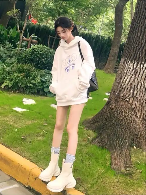 鞠婧祎路人视角