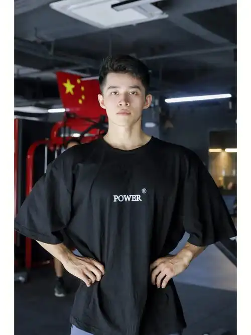 古典健美选手霍建华