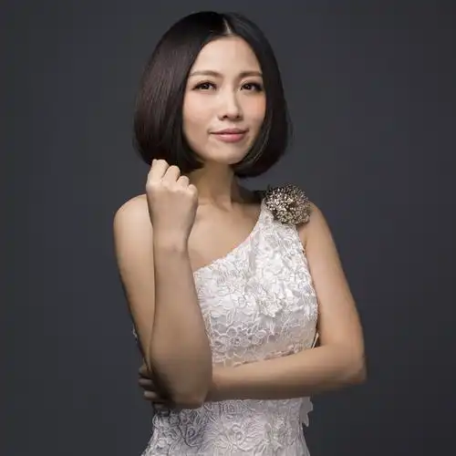 带,亚字的动态图片_微信头像图片大全