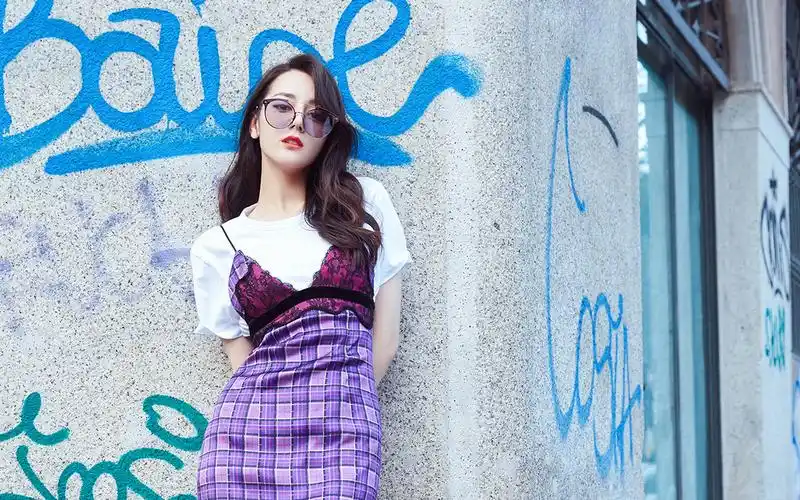 超级美女迪丽热巴壁纸_清新迷人的明星热巴