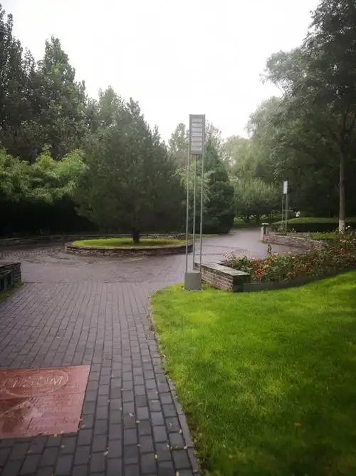 2023阳光星期八公园游玩攻略,这是个小区免费的公园,有一.