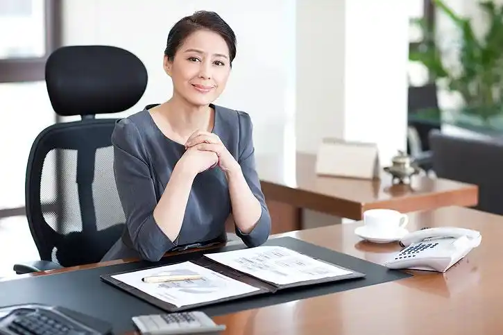 办公室里的职场女性