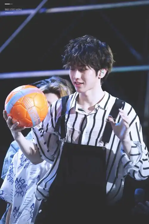 【蔡徐坤】【ikun】