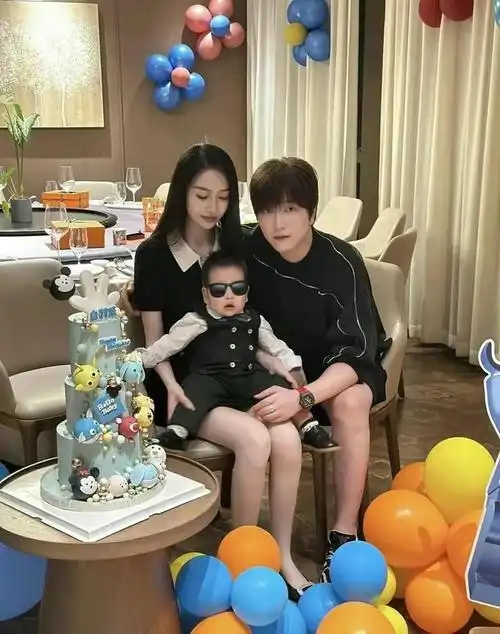 3000万粉丝网红白冰上海买600多平豪宅,总价或过亿!