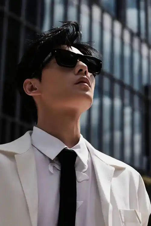 回顾杨洋这些年的作品:杨洋《微微笑很倾城》,取得了历史脱水集均网播