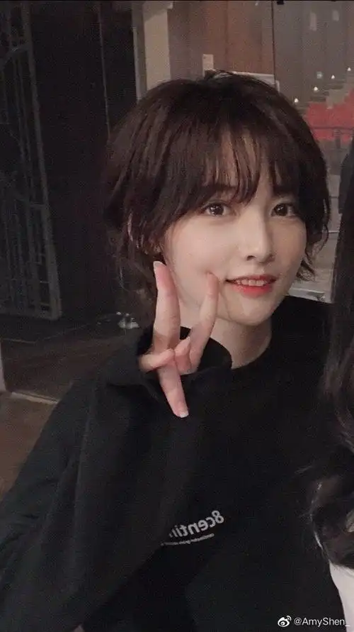 观秀组周末安利有感赵粤短发多图预警