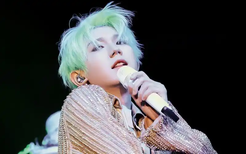 王源《客厅狂欢》巡回演唱会上海梅奔首场王室出图 哥哥好美0000