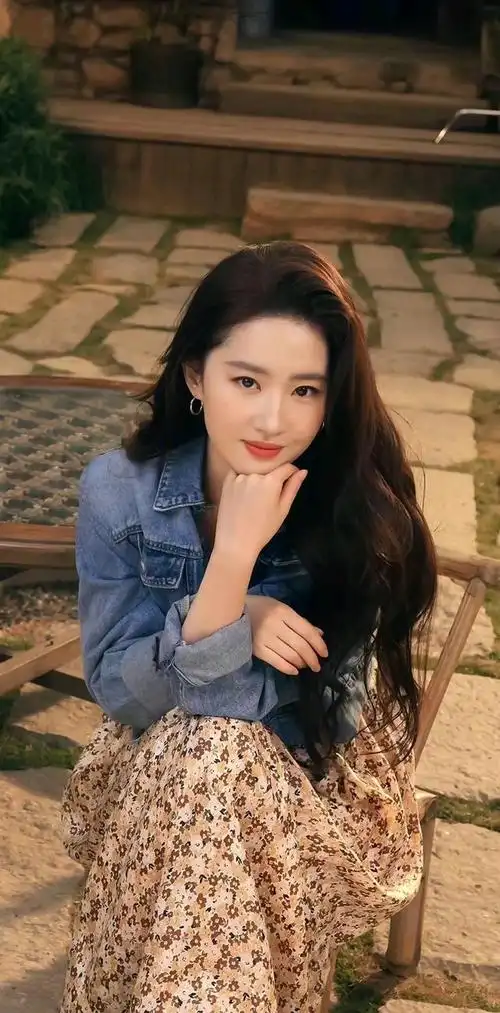 刘亦菲:千舟已过,我还是那个不被定义的她