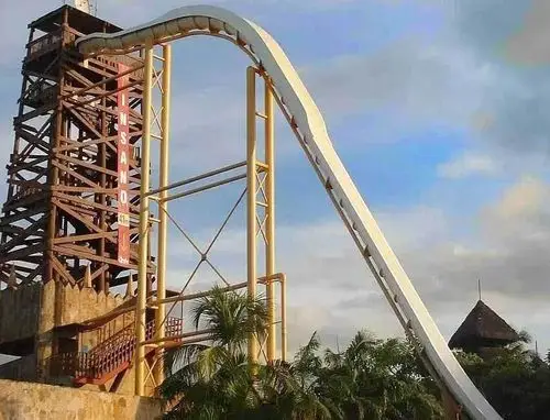 世界上最刺激的三大水滑梯没有人敢玩第2次你敢玩吗