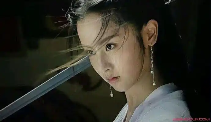 今年6月,毛晓慧获得《神雕侠侣》小龙女的角色,新版《神雕侠侣》已与7