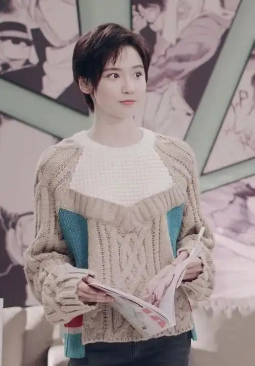 「创作开运礼」诸葛大力穿短裙"梦露蹲",当她蹲下那一刻沦陷了