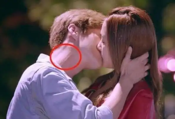 华晨宇鹿晗关晓彤吻戏视频