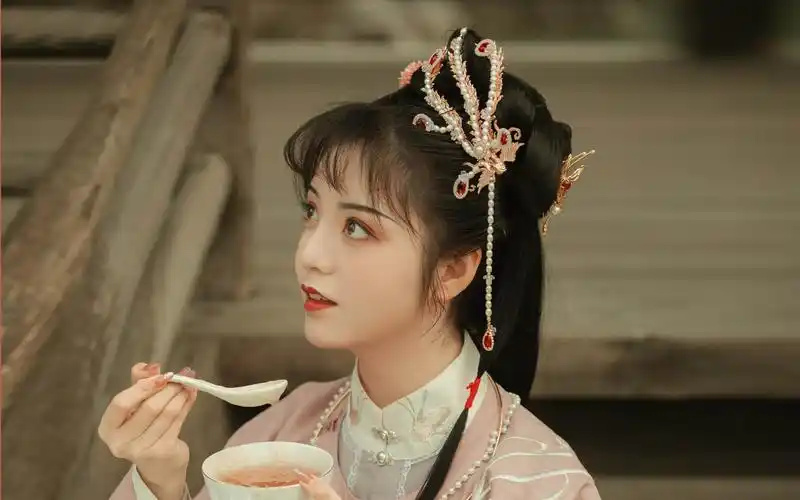 温凉紫薯仿红楼梦薛宝钗偏凤明制汉服发型教程