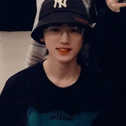 分享一波宋亚轩头像系列