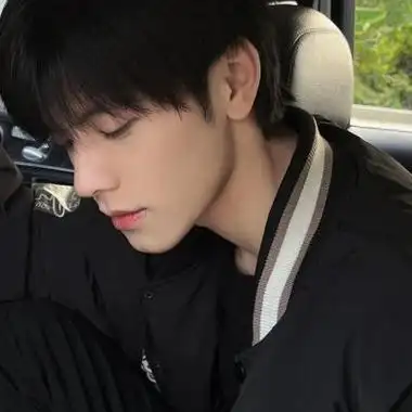 潮流帅哥头像高清时尚图片超酷的男生个性微信图片大全