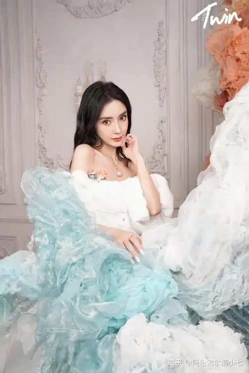 国内女明星有哪些惊为天人的礼服造型?