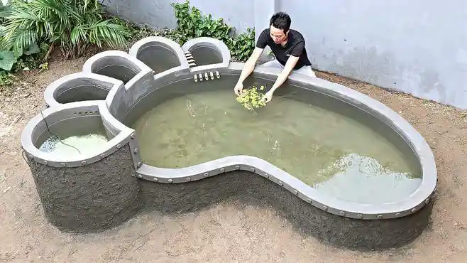 在院子砌大脚掌鱼池,媳妇直翻白眼,看到最后成品到处炫耀技术好