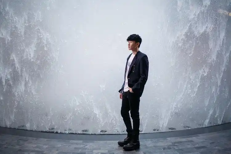 有哪些适合做壁纸的林俊杰图片