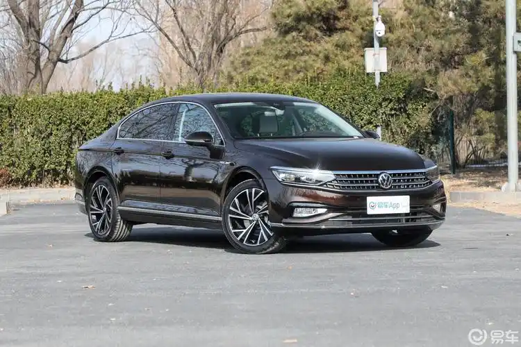 【迈腾2020款380tsi 双离合 旗舰型侧前45度车头向右水平汽车图片