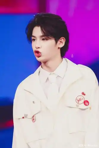 可甜可盐justin嘟嘴合集俘获nana的心