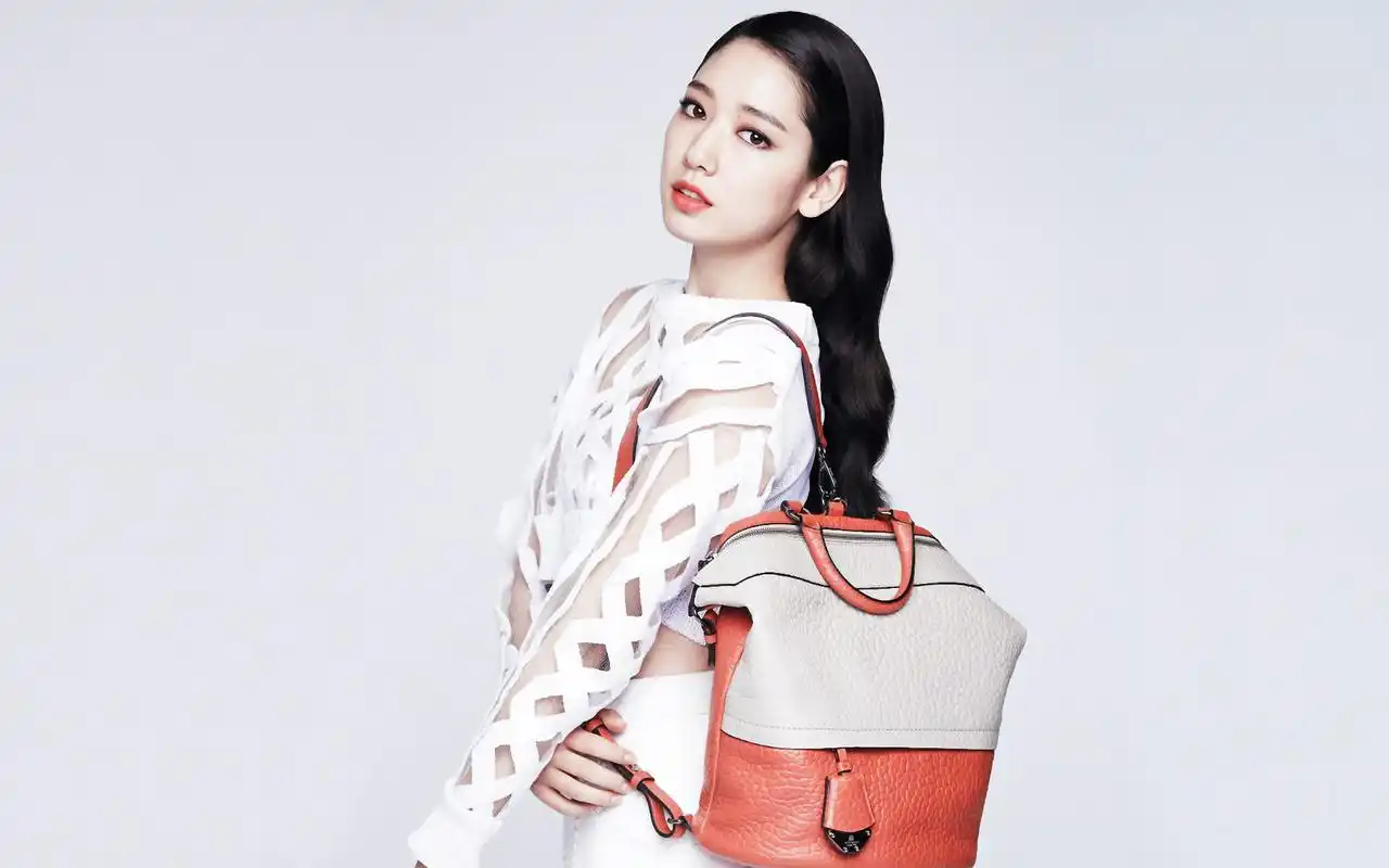 韩国美女朴信惠可爱娇俏写真图片清纯美_美女明星_美桌图片库