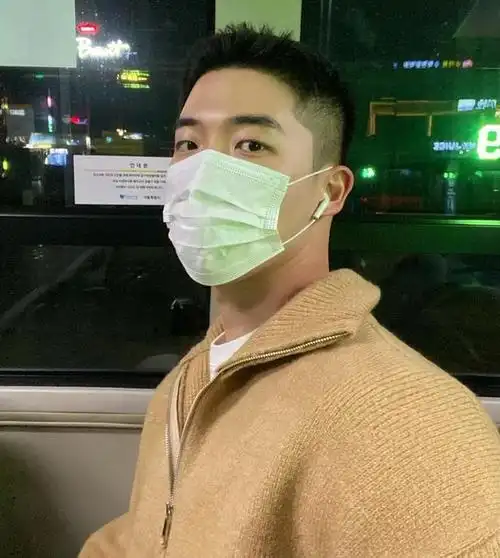 短碎飞机头发型图片,飞机头男生发型