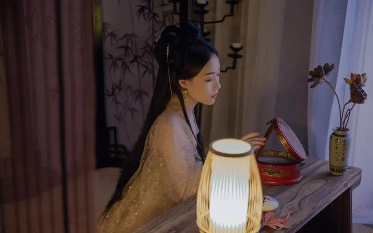 首页 桌面壁纸 美女壁纸 古风汉服美女唯美图片电脑壁纸上一张 下一张