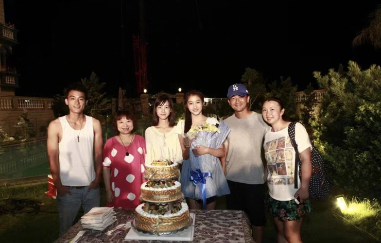 《左耳》上映七周年,苏有朋陈都灵晒旧照庆祝,杨洋关晓彤好青涩