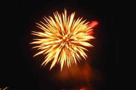 安阳焰火晚会飞天曼妙千般秀火树银花不夜天