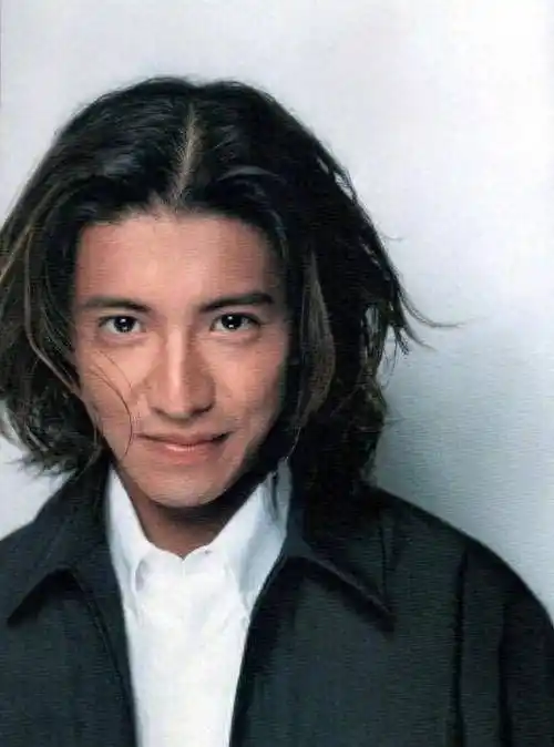 木村拓哉51岁,和工藤静香结婚23年金童玉女都老了,2个女儿漂亮