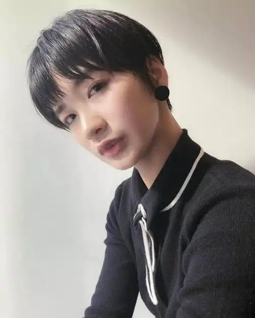 超受欢迎的露耳短发