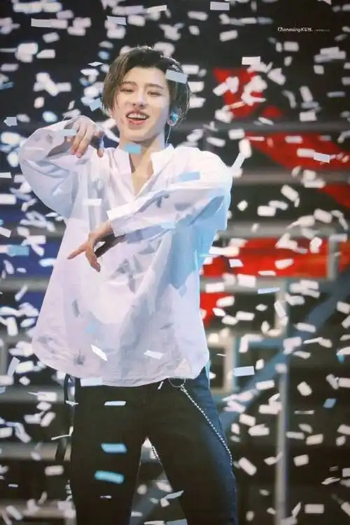 好治愈的笑容啊,感染力爆棚!要永远开心#蔡徐坤#ride or die -蔡徐坤