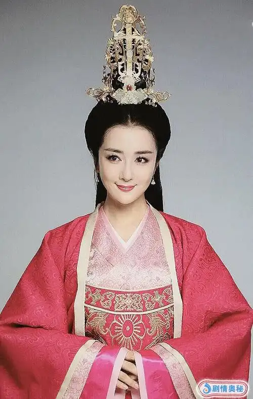 连续出演两个反面角色,可李依晓的古装造型没有那么难看